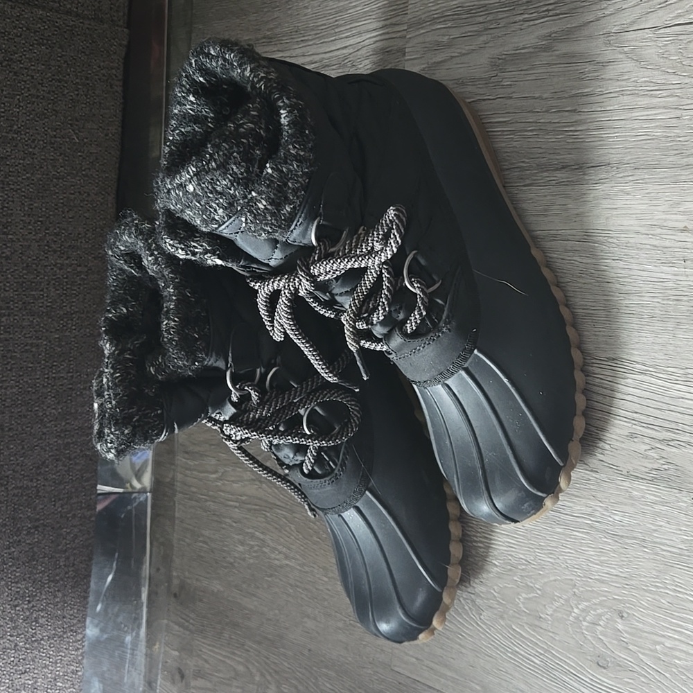 Baretraps Winter/Rain Boots Size 6